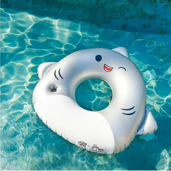 Squishmallow x Bigmouth Gordon the Shark Pool Float - Picture 2 of 3